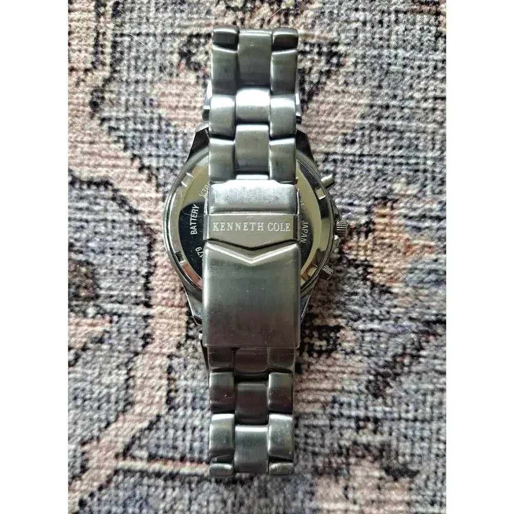 Kenneth Cole kenneth cole